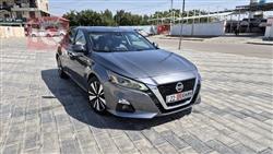 نيسان ألتيما